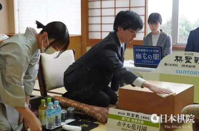 必赢体育-同一年出战棋圣、十段两项挑战赛的棋手 芝野虎丸期待开辟新时代|赵治勋|小林光一|井山裕太|棋圣战|十段战_新浪体育_新浪新闻